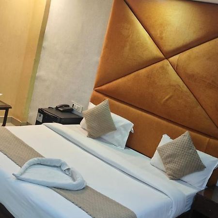 Hotel Grand City Nuova Delhi Esterno foto