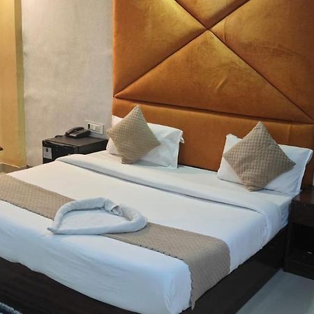 Hotel Grand City Nuova Delhi Esterno foto